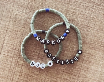 Personalisiertes Armband für kleinen Jungen