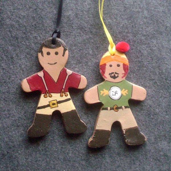 Firefly gingerbread ornaments. Malcolm Reynolds and Jayne Cobb ornaments