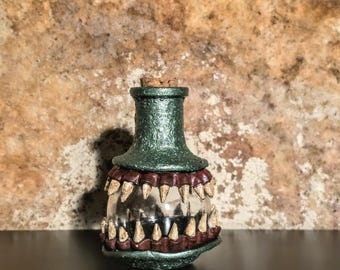 Mini botella de los deseos Monster con corcho R - Verde salvia metalizado