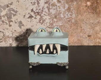 Mini Monster Box #942, Mini Pistachio Green Mimic Chest, Creature Box