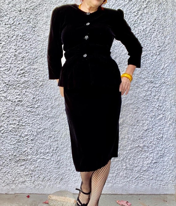 Cute Black Velvet Suit with big Bow vintage 1980's - image 1