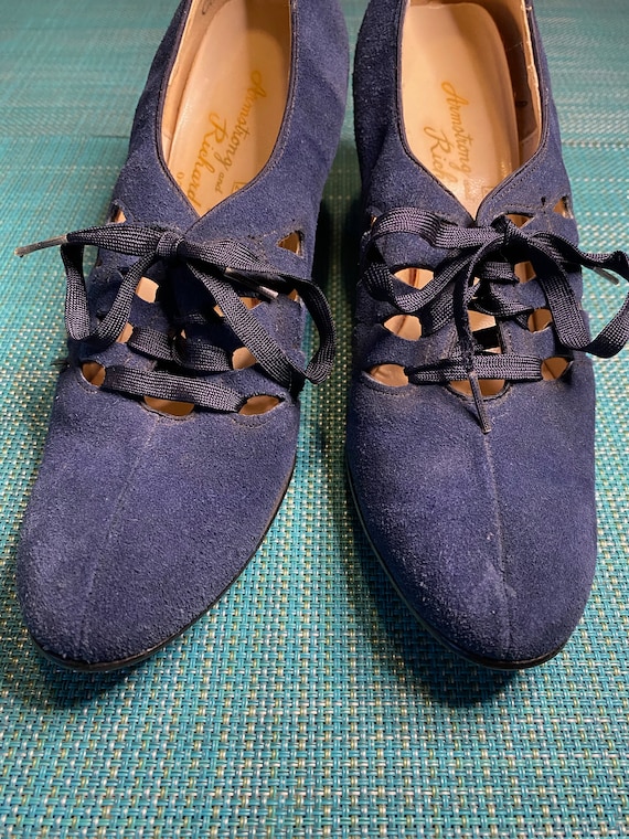 Rubber Sole Oxford Lace-Ups Vintage 1960s Hush Puppies Size 7 US 60s Blue and Beige Faux LeatherSuede Casual Shoes Vegan Walking Shoes