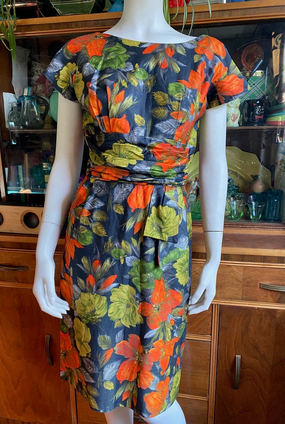 1950's floral wiggle dress