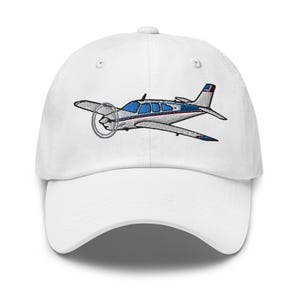 Custom Classic Cap mit Debonair-Flugzeugstickerei (AIR255452-BR1) - N#
