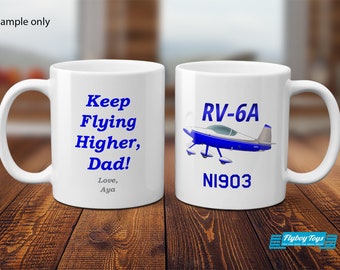 Flyboy Toys Custom Aviation Mug en céramique (Blanc) - Personnalisé avec votre avion