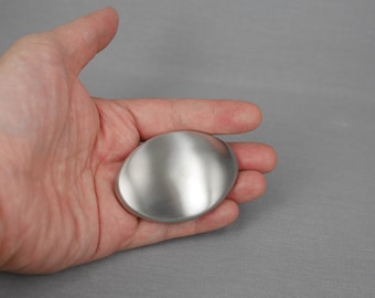Stainless Steel Soap, Round shape. Clean your Hand with fish smell.