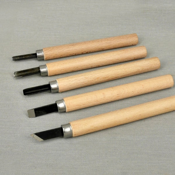 Set of 5 Piece Wooden Mini Carving Carver Hand Chisel Knife Kit Set.