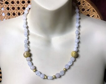 Vintage White murano lamp work glass beads beaded necklace