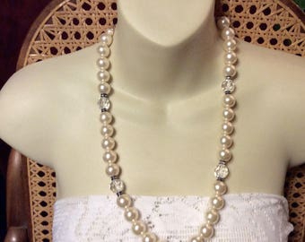 Vintage round 1/2 inch fake pearls white beaded necklace.