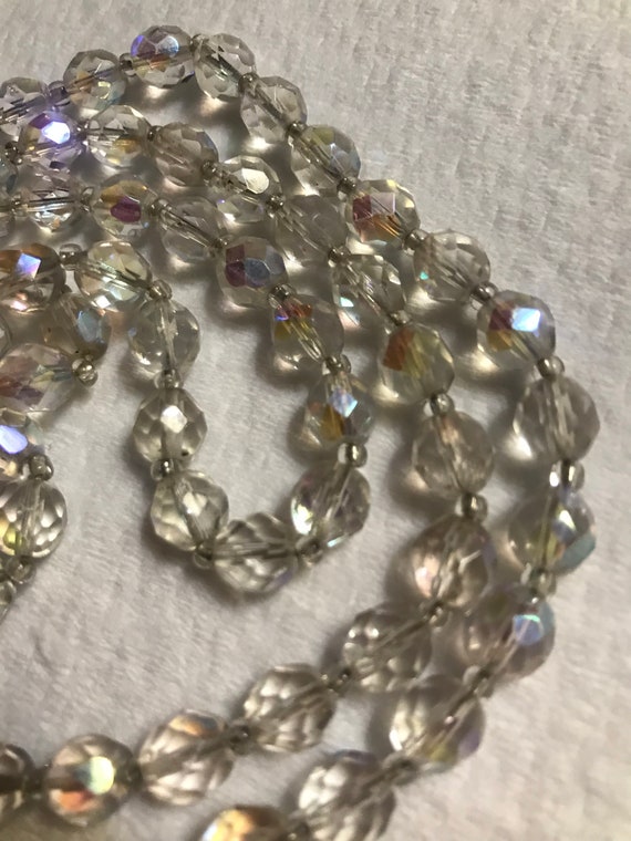 Vintage 1950s faceted glass beads beaded necklace. - image 3