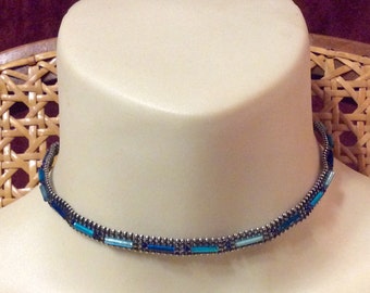 Vintage 1960&#39;s turquoise tube beads on popcorn chain choker.