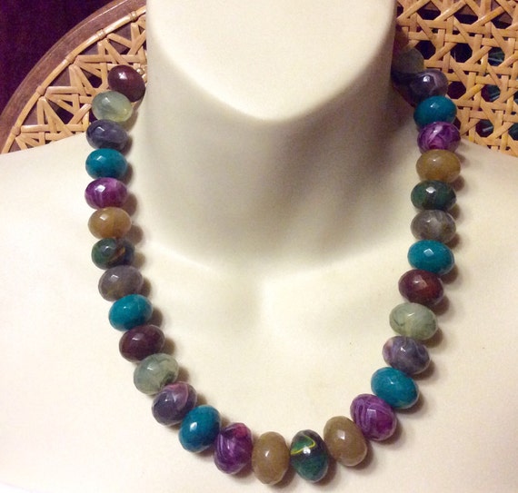 Vintage 1960's marbled acrylic faceted beads neckl