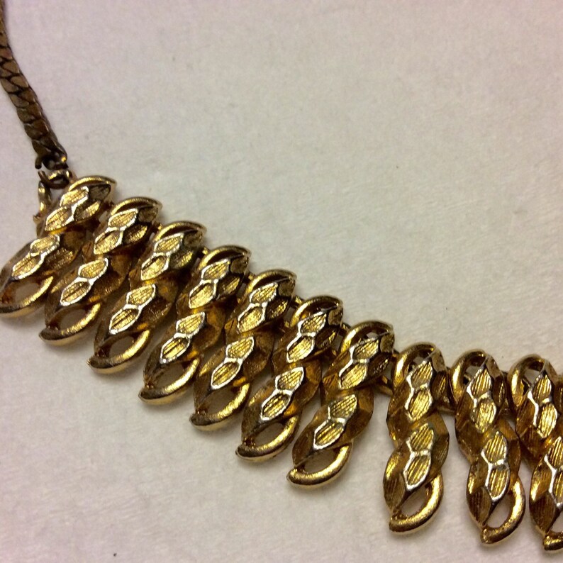 Vintage 1950's gold beads chain collar necklace. image 2