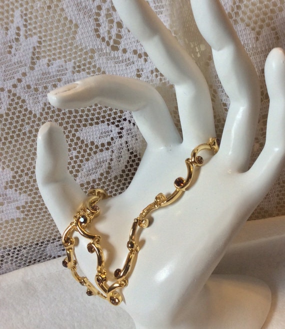 vintage yellow gold metal Gem