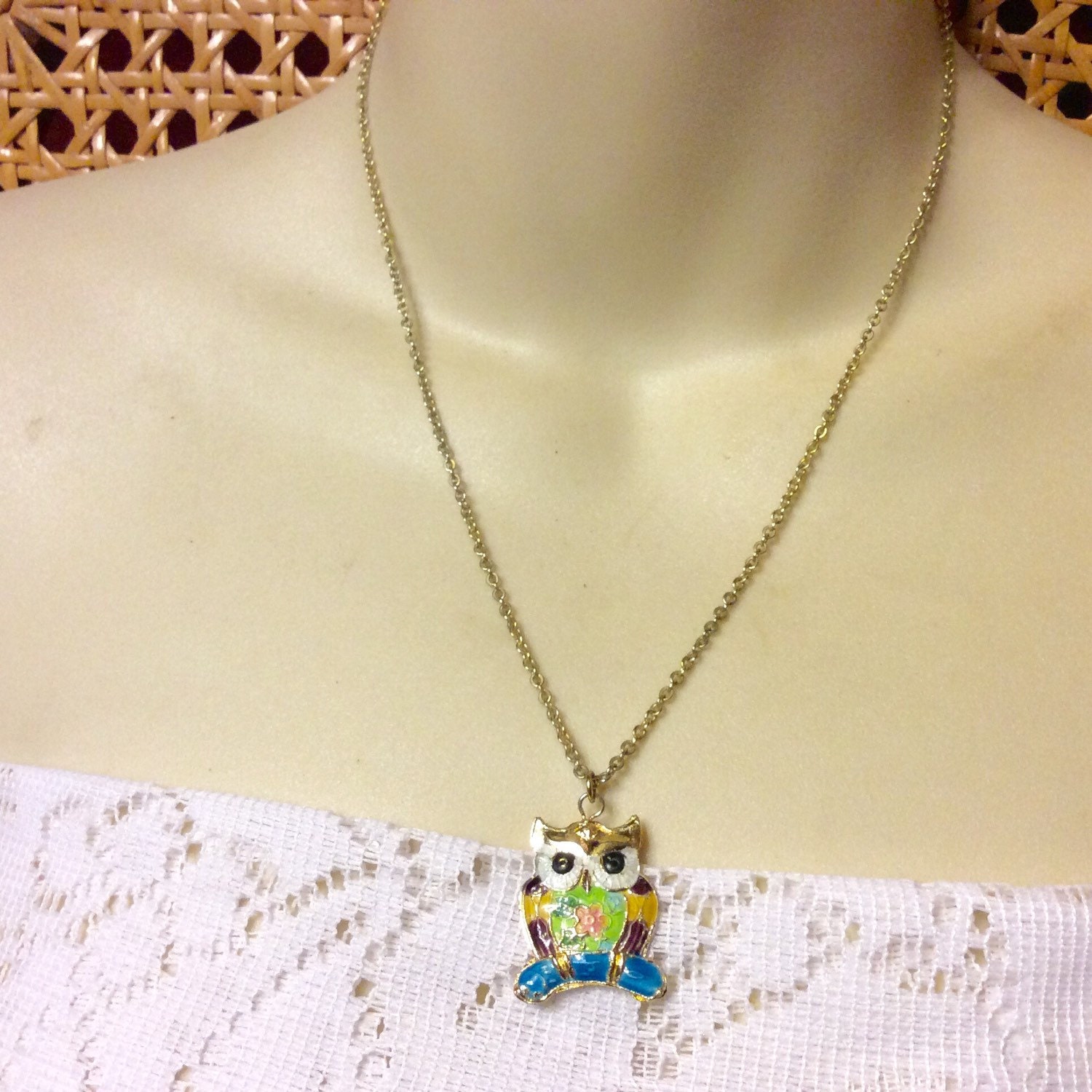 Cloisonne enamel owl pendant necklace. Vintage 1960's