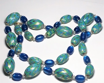 Collier de perles acryliques bleu ovale turquoise