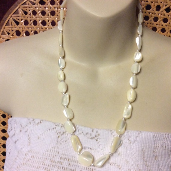 Moonstone necklace vintage 1950, something old we… - image 1