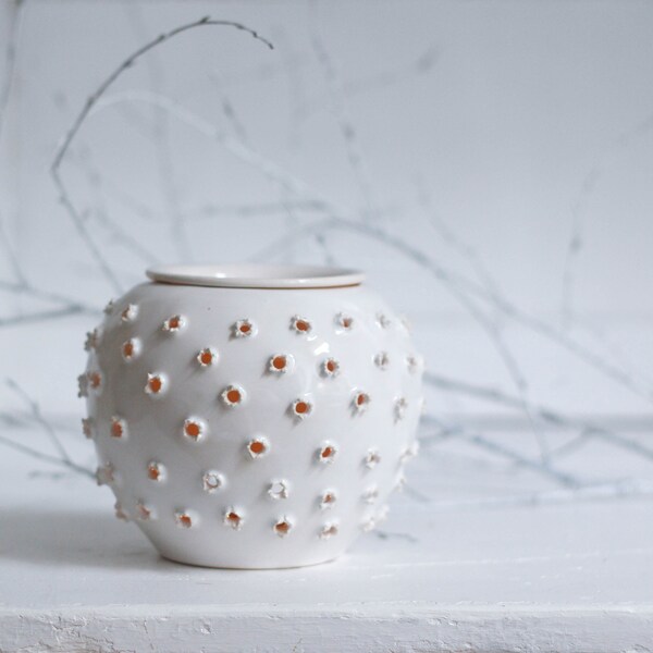 Aromatherapy diffuser/ oil burner/ tea light holder/ candle holder/ ceramic vessel/ esence burner/ wax burner/ esence holder
