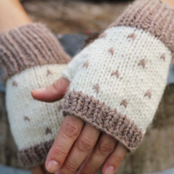 Fair isle hand gebreide Vingerloze handschoenen / polka dots gebreide handschoenen / beige camel bruine alpaca mits / texting handschoenen