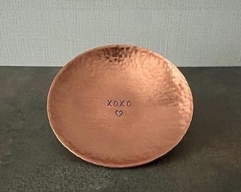 Wedding Ring Dish for Husband, 7th Anniversary Gift for Wife, Copper Jewelry Holder, Personalized Gift for Her, Unisex Engagement Gift