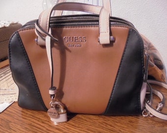 Guess shawna cali shoulder bag hotsell