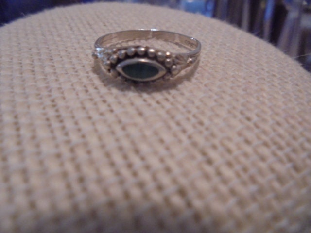 Sterling Silver  Green Malachite Gemstone  Petite  Band  Ring   sz  5 1/2