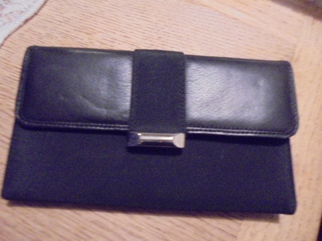 Coletta genuine leather purse hotsell