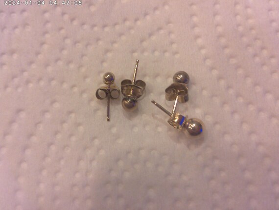 Sterling Silver  Single Stud Earrings - image 3