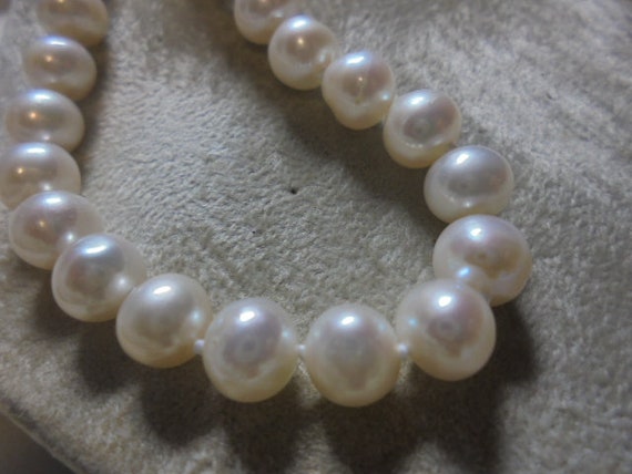 14 KT White Gold  White Pearl  Necklaces  18 1/2 … - image 4