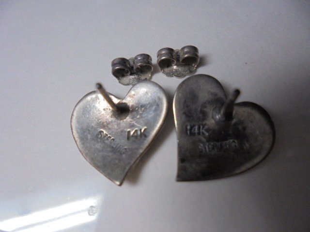 14 KT / Sterling Silver Heart Flower Vintage Stud Earrings Marked