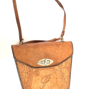 Vintage 70s Tooled Boho Western Etched Leather Purse image 2