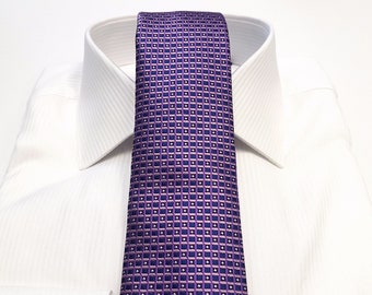 Tie (2.75 inch) in Purple Lilac Navy White