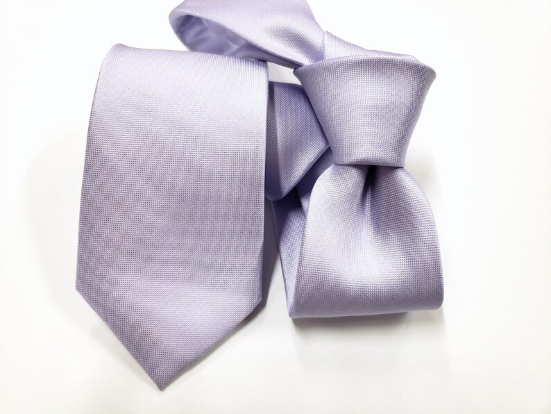 pale lilac tie