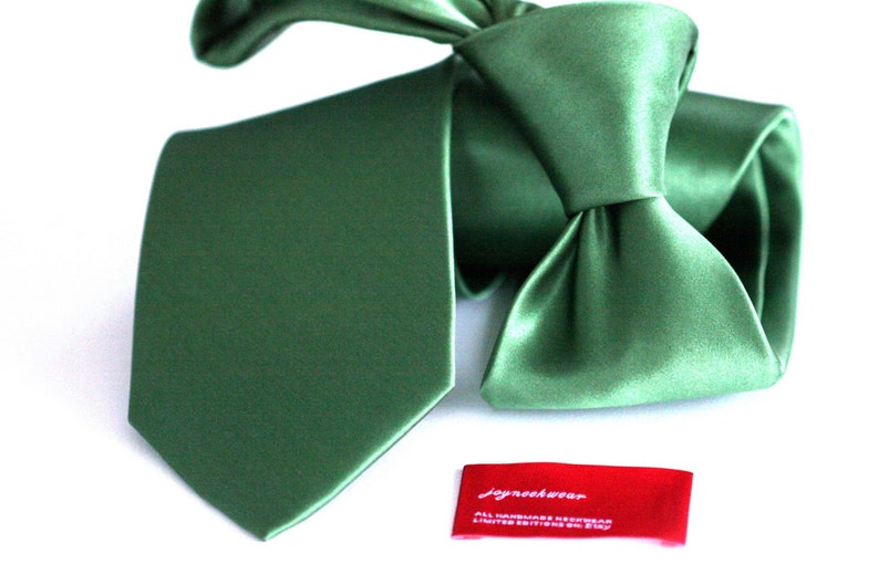 Silk Tie 3 inch Clover Green image 3