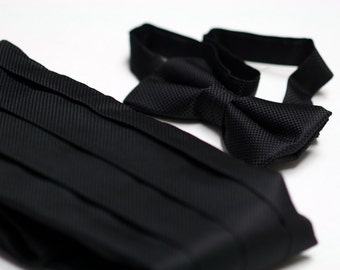 Cummerbund and Bow Tie Set in Textured Black