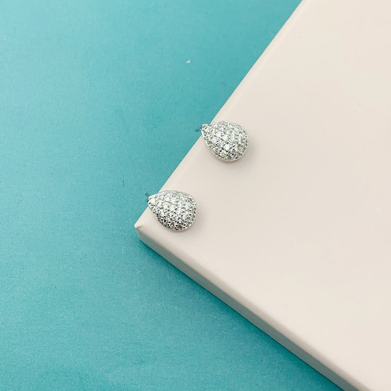 Gift Wrapped. Tear Shape Studs Earrings of Shan /& Co with 18ct Gold Plated Gift for Her Classic Earring Gifts Christmas Gift for her