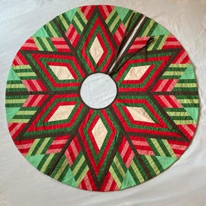 Falda para árbol de Navidad de patchwork hecha a mano