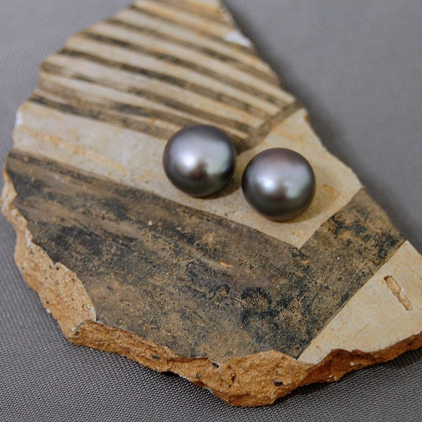 D220 - Loose Freshwater Pearl Pairs