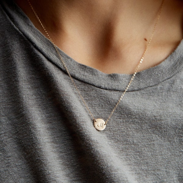 Minimal Initial Necklace, Floating Circle Pendant, Letter Disk, Layering Necklace | 14k Gold Fill, Sterling Silver, Rose Gold | LN209_L