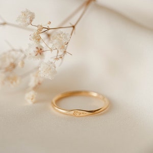Dainty Floral Signet Ring, Rose Signet Ring, Minimal Flower Ring, Vintage Style Signet Ring | 14k Gold Fill, Sterling Silver | GRB_0514