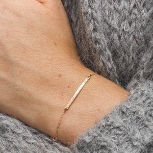 Pulsera inicial personalizada delicada, letras delicadas personalizadas, pulsera de barra mínima / relleno de oro de 14 k, plata de ley, oro rosa / LB120_30