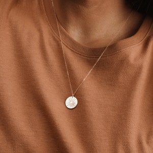 Large Sunbeam Necklace, Minimal Celestial Pendant, Sun Tarot Jewelry, Sunshine Necklace 14k Gold Fill, Sterling Silver, Rose Gold LN216 画像 2