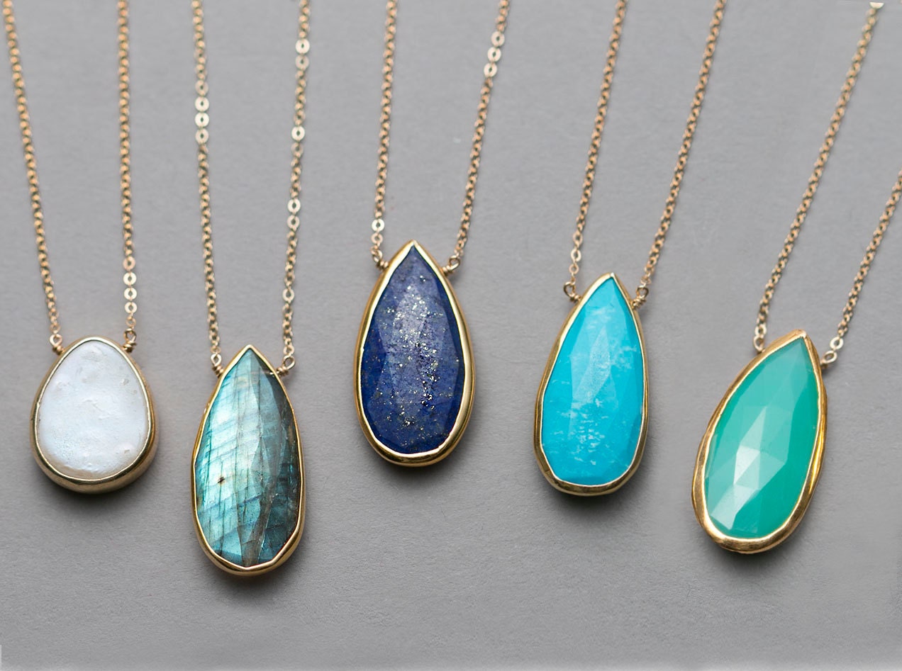 Luxurious Gemstone Necklace / Gold Framed Stone on Simple Etsy Luxurious Gemstone Necklace / Gold Framed Stone on Simple Etsy