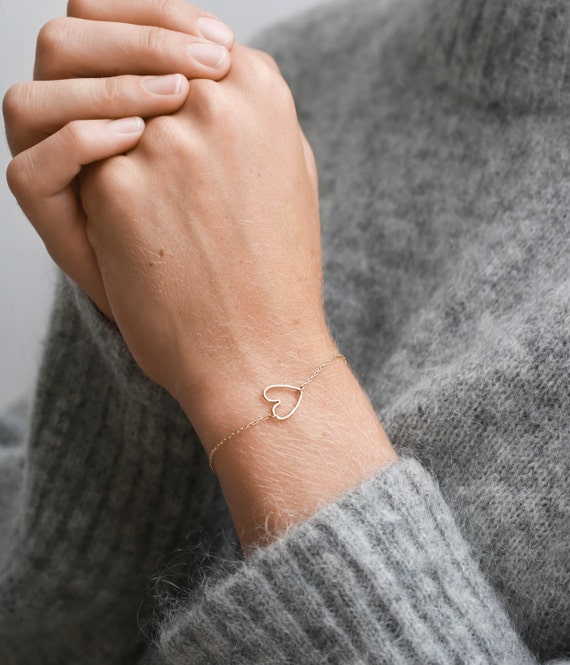 Delicate Heart Bracelet Dainty Outline 