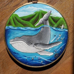 ORIGINAL Humpback whale baby hand-painted. Embroidery hoop art Ocean. Hawaii Sea Beach Wall art needlework painting. GREAT GIFT image 3