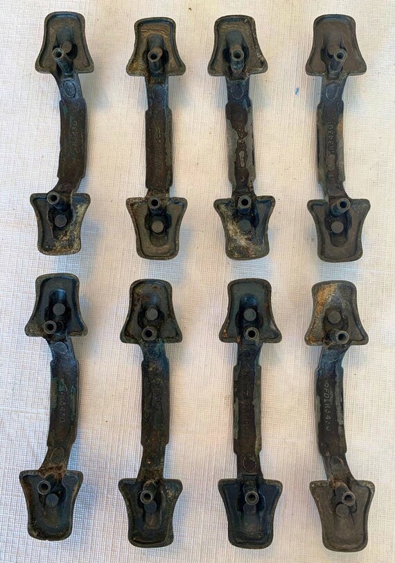 Eight 8 Vintage Brass Drawer Pulls Or Cabinet Handles R3430 Etsy