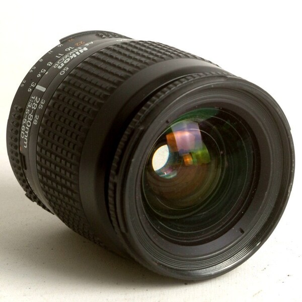 Nikon 28-80mm f3.5-5.6 D AF Zoom Nikkor Lens voor Nikon AF en Manual Focus spiegelreflexcamera's L1062