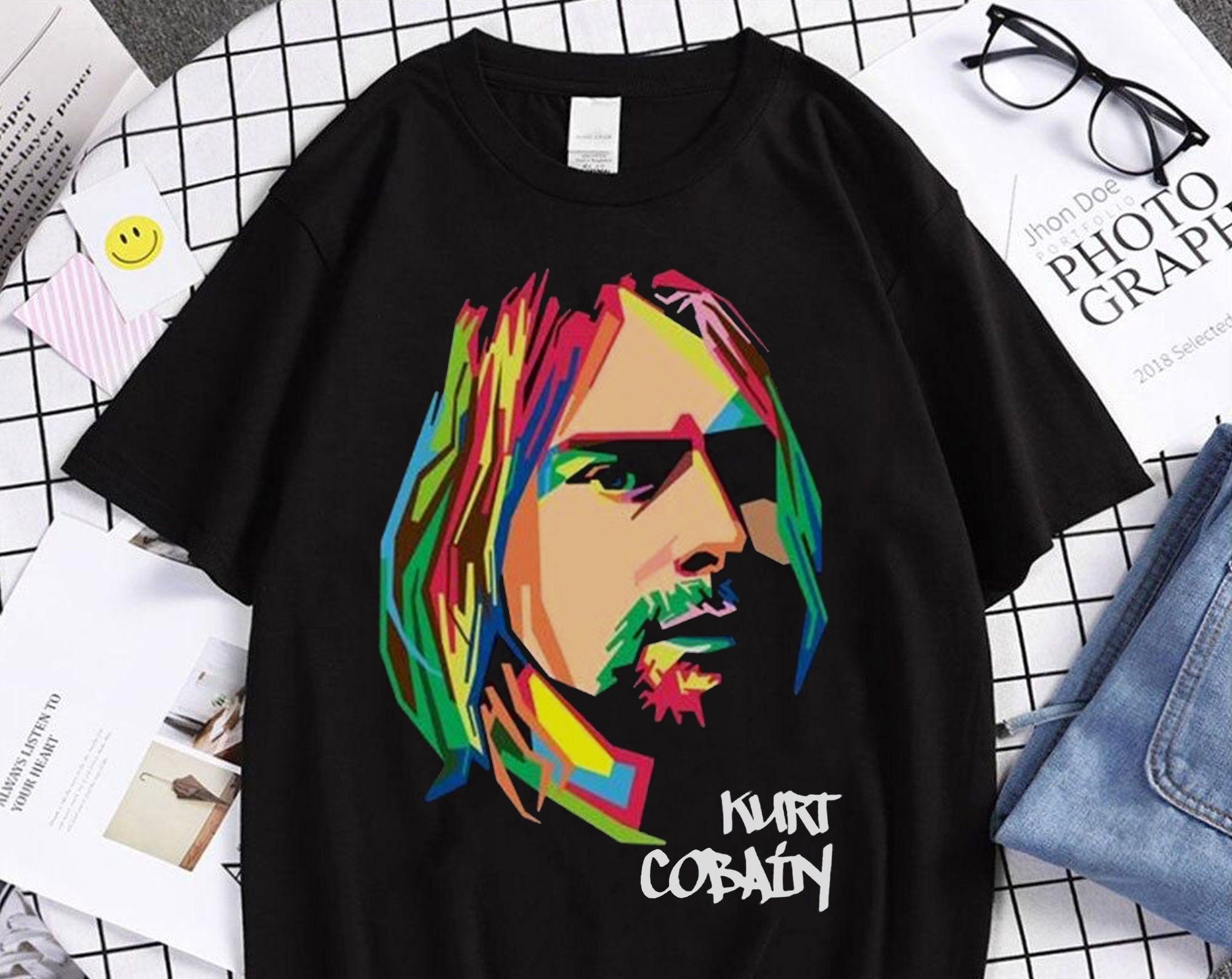 Discover Maglietta T-Shirt Kurt Cobain Uomo Donna Bambini Vintage Leader Nirvana