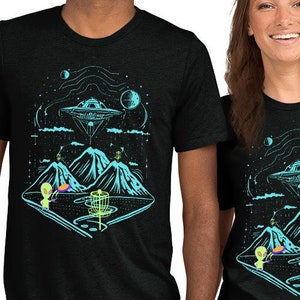 Super soft! Alien Disc Golf UFO Outerspace Short sleeve t-shirt