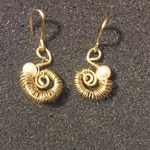 Nautilus Earrings, Nautilus and Pearl Earrings, Wire Sea Shell Earrings image 2